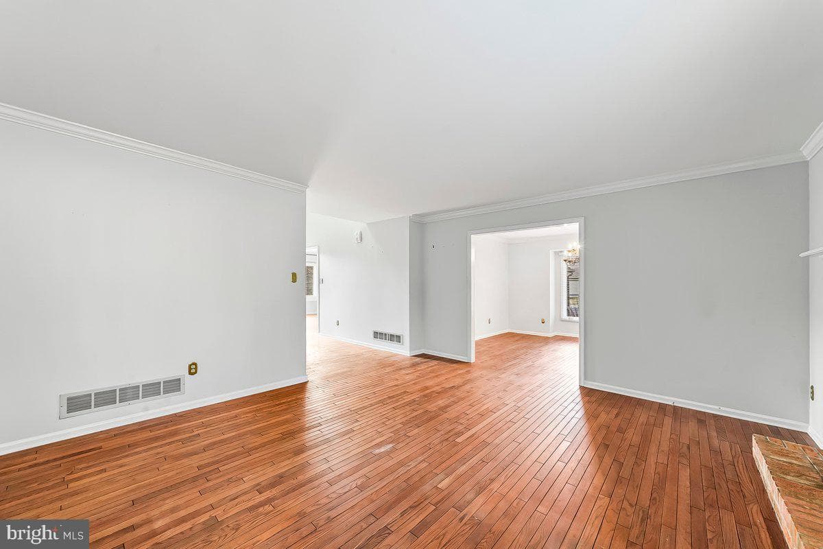 1112 Mews Lane photo 10