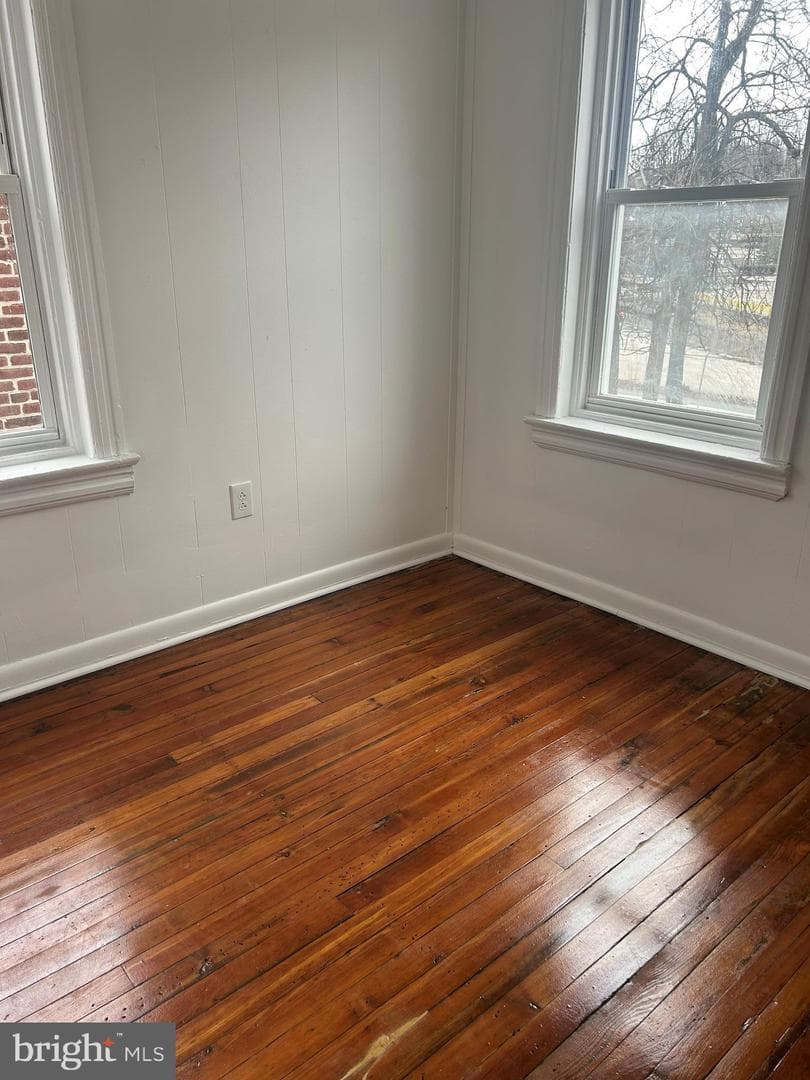 338 Valley Road photo 2
