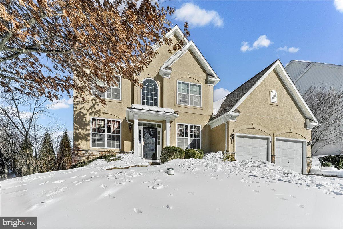 2932 Avebury Stone Circle