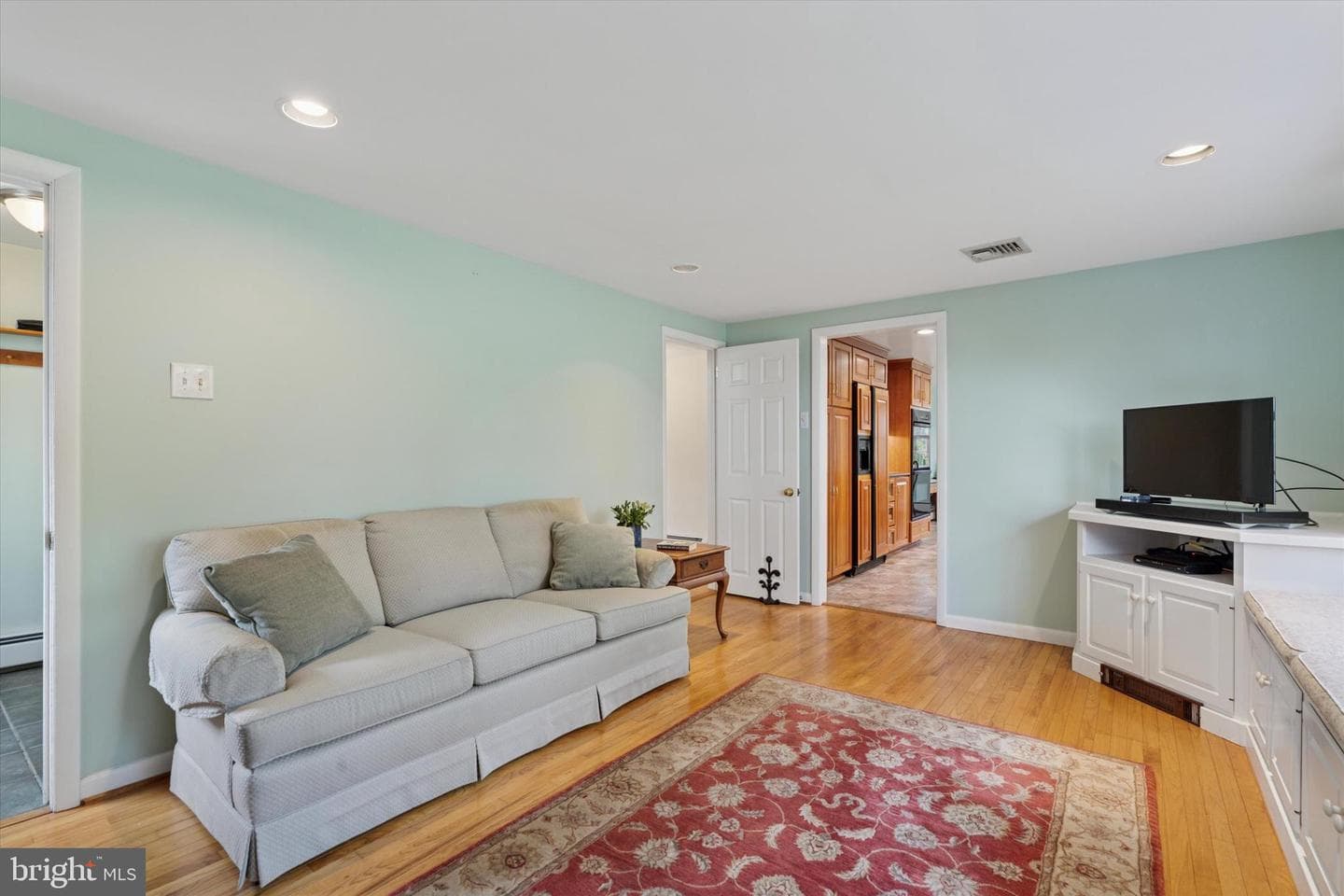 785 Mount Pleasant Road photo 17
