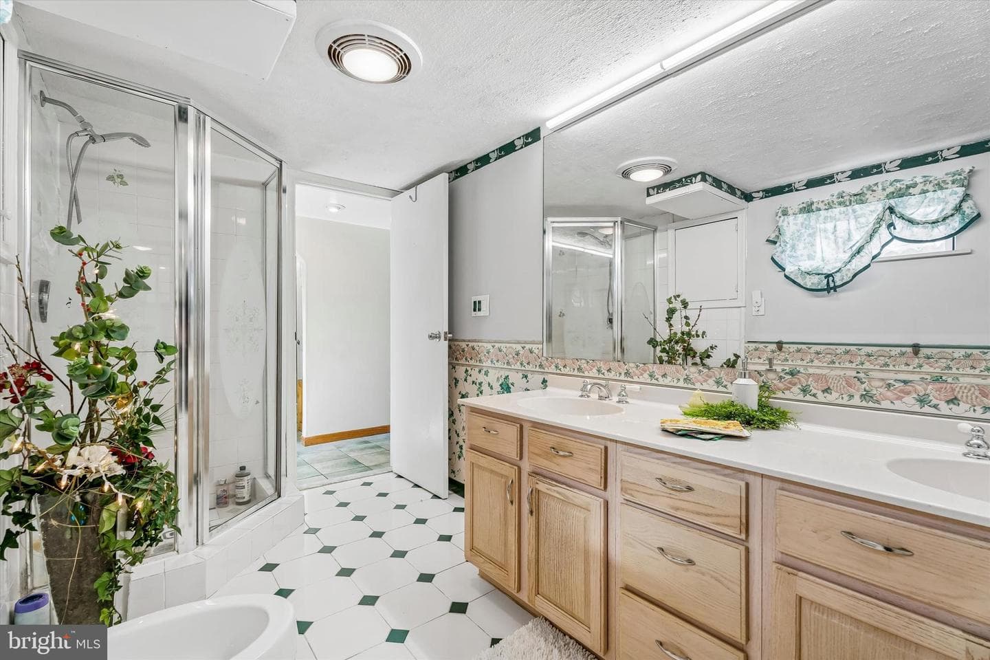 130 Chatwood Avenue photo 35