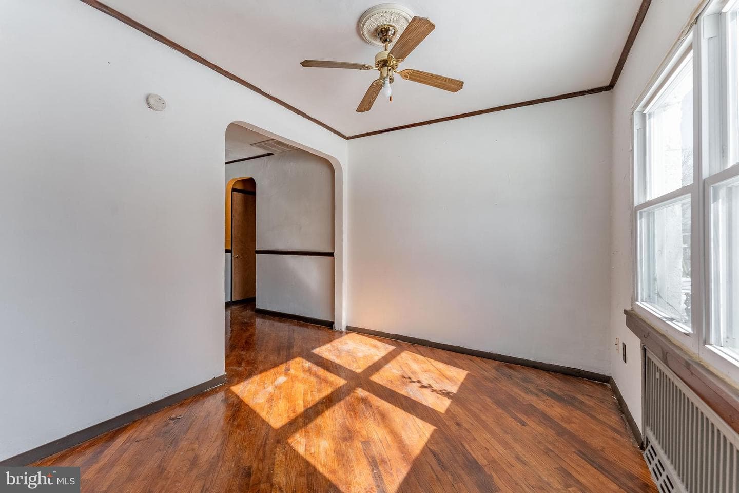 390 Mary St photo 20