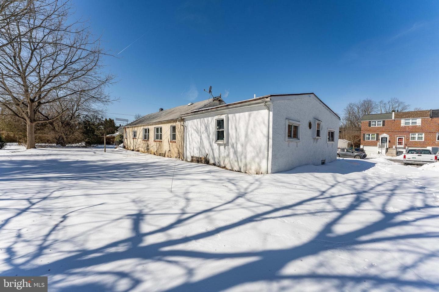 390 Mary St photo 56