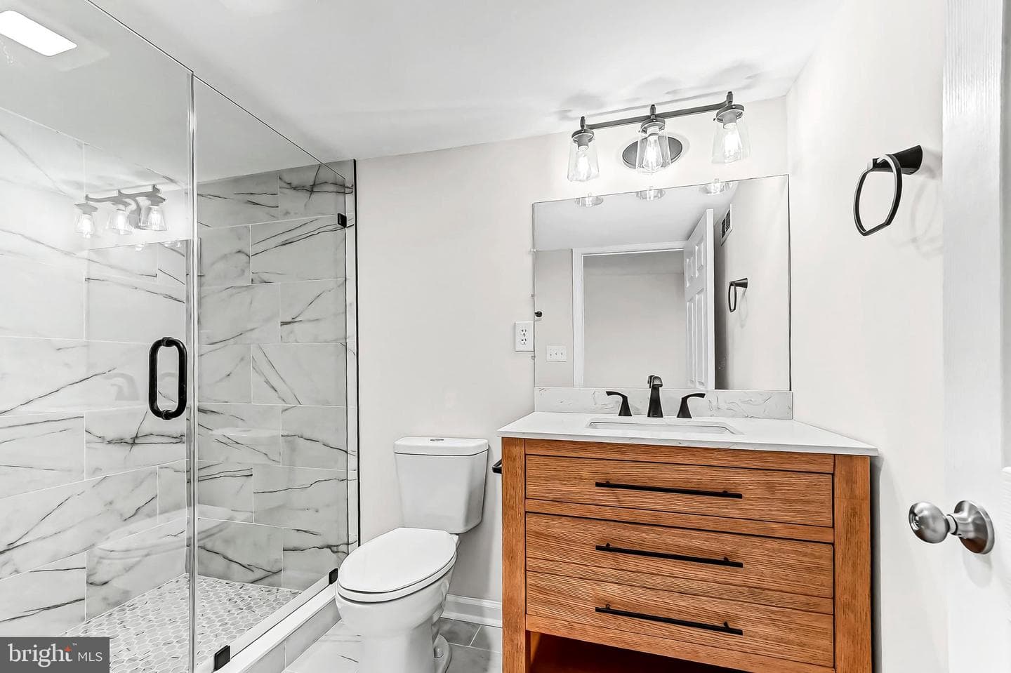 232 S 5th Street photo 17
