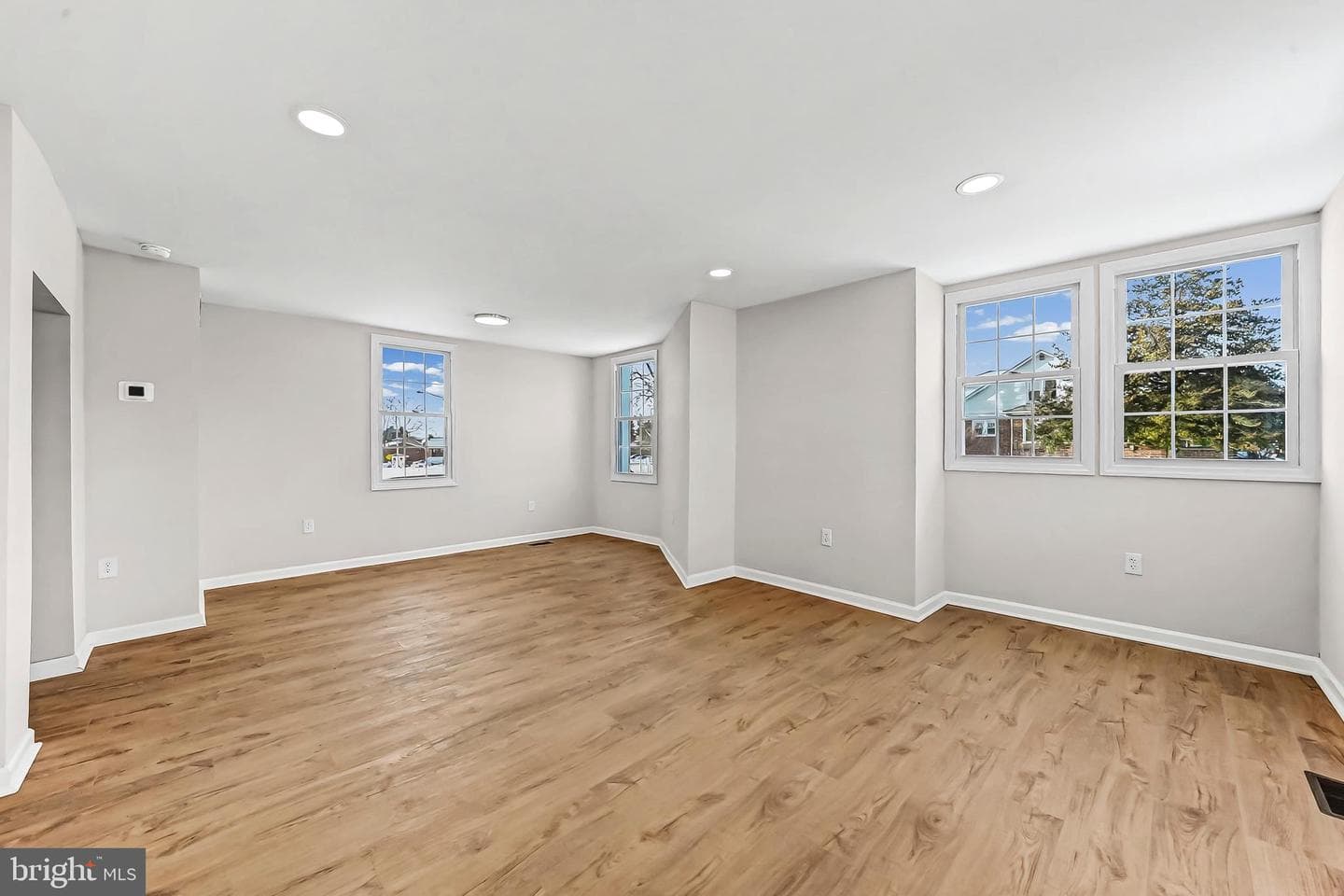 232 S 5th Street photo 4