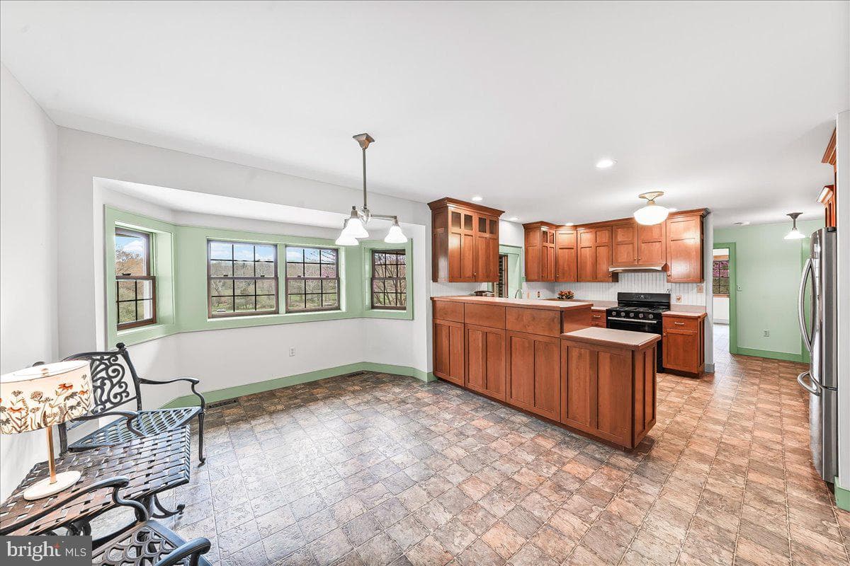 202 Creek Road photo 6