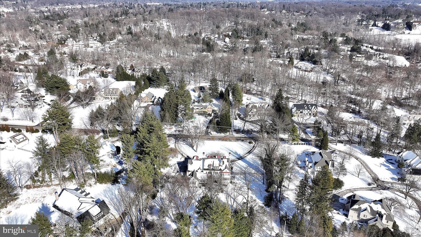 518 Newtown Road photo 7
