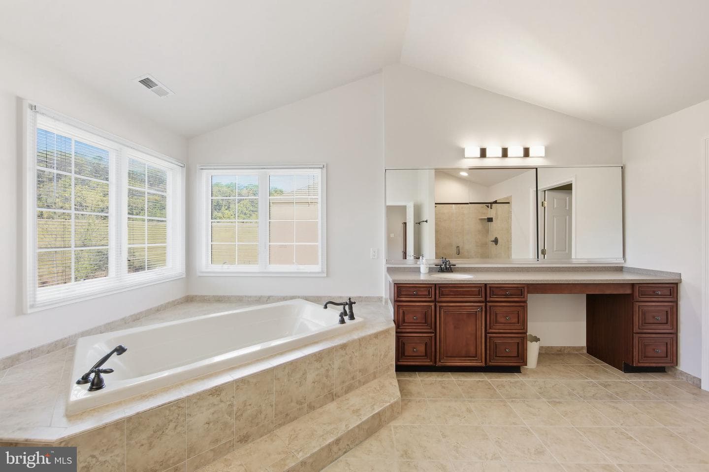 2114 Ferncroft Lane photo 29