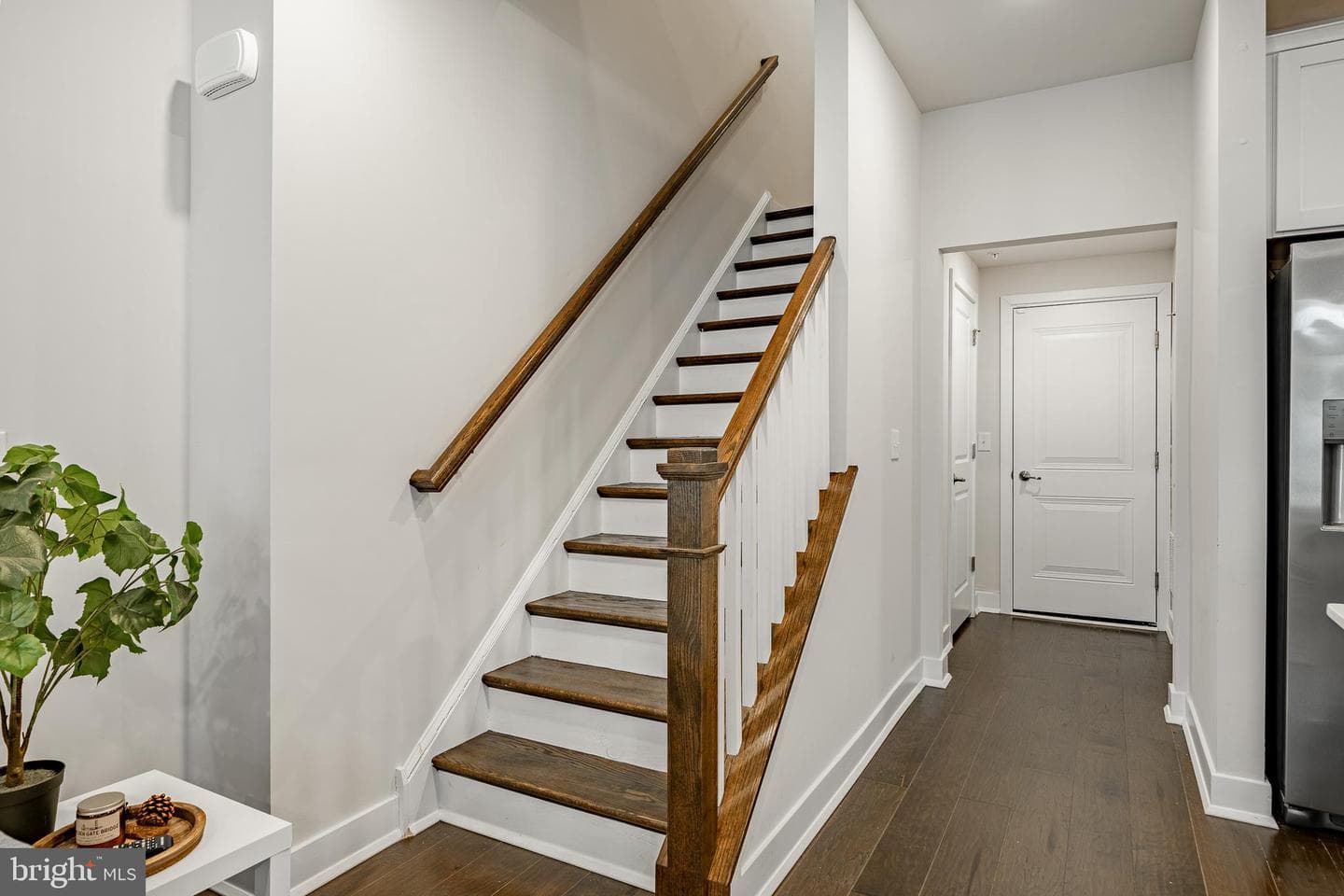 770 Ore Street photo 10
