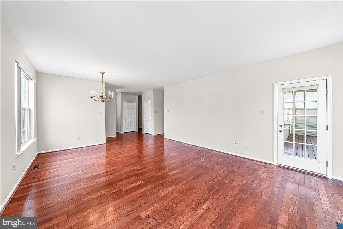 132 Huntingdon Court #1801 photo 6