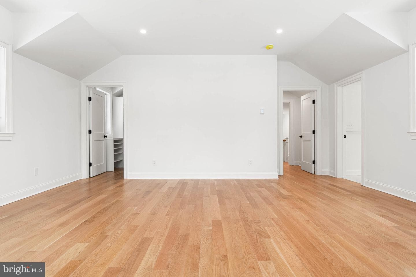 709 Newtown Road photo 37