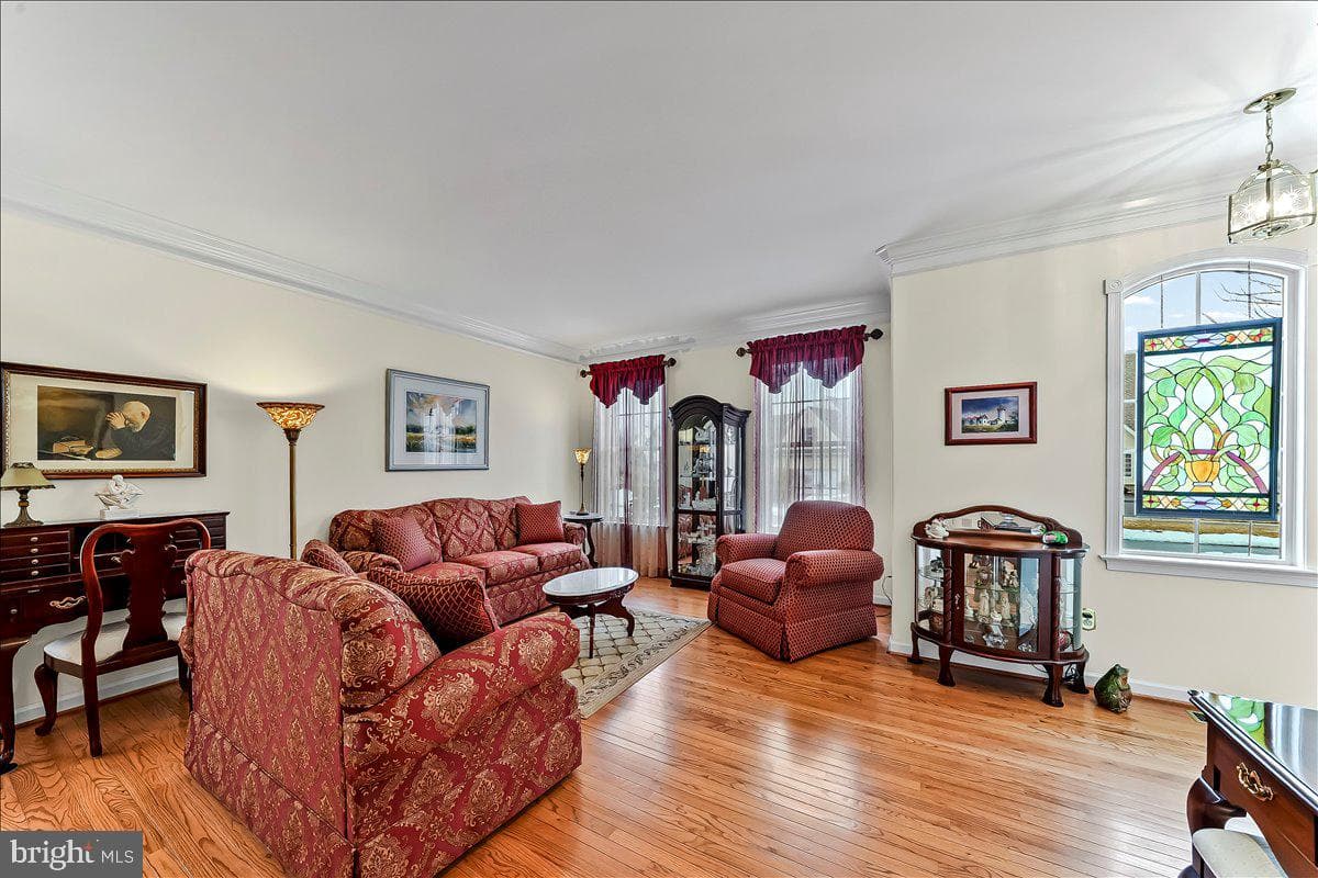 336 Carlisle Drive photo 11