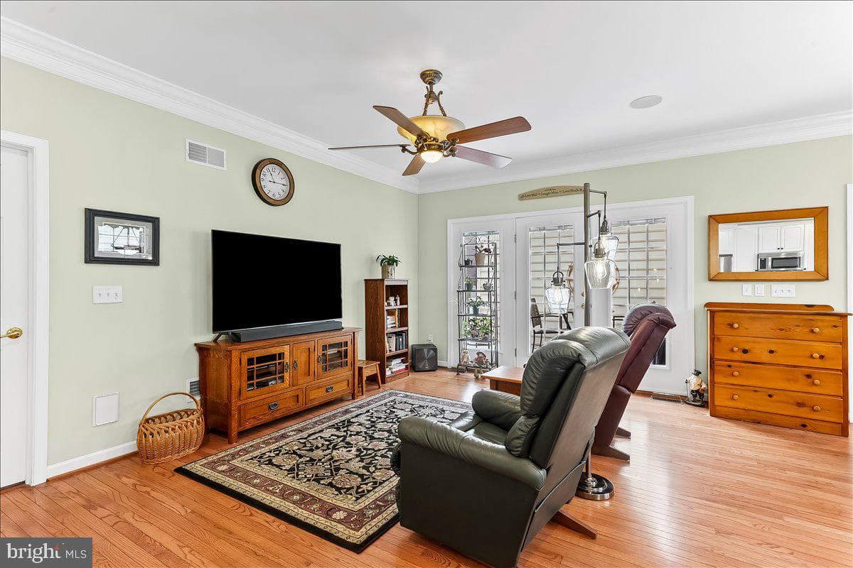 336 Carlisle Drive photo 23
