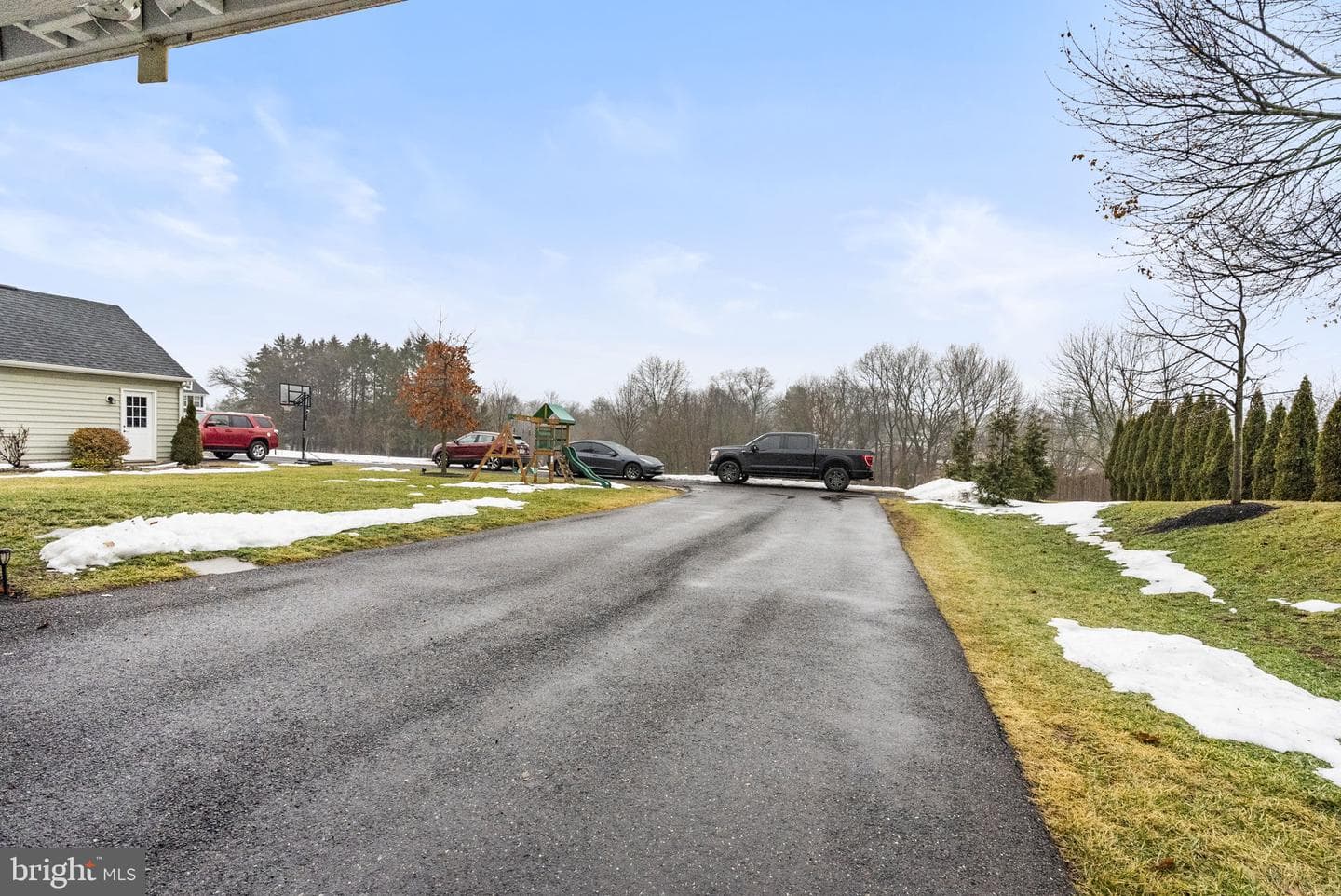 638 Bridge Street photo 50