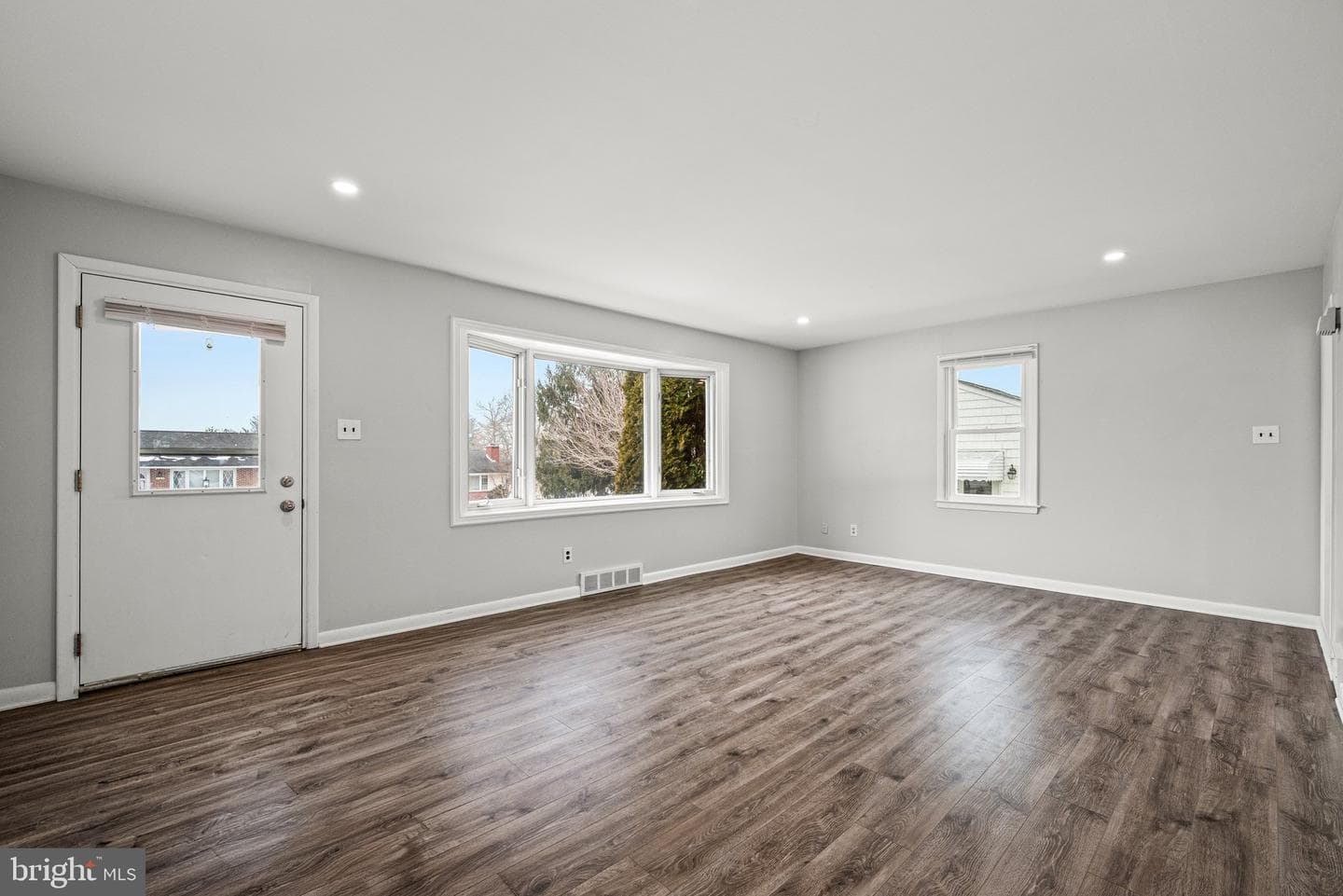 535 Kenview Avenue photo 11