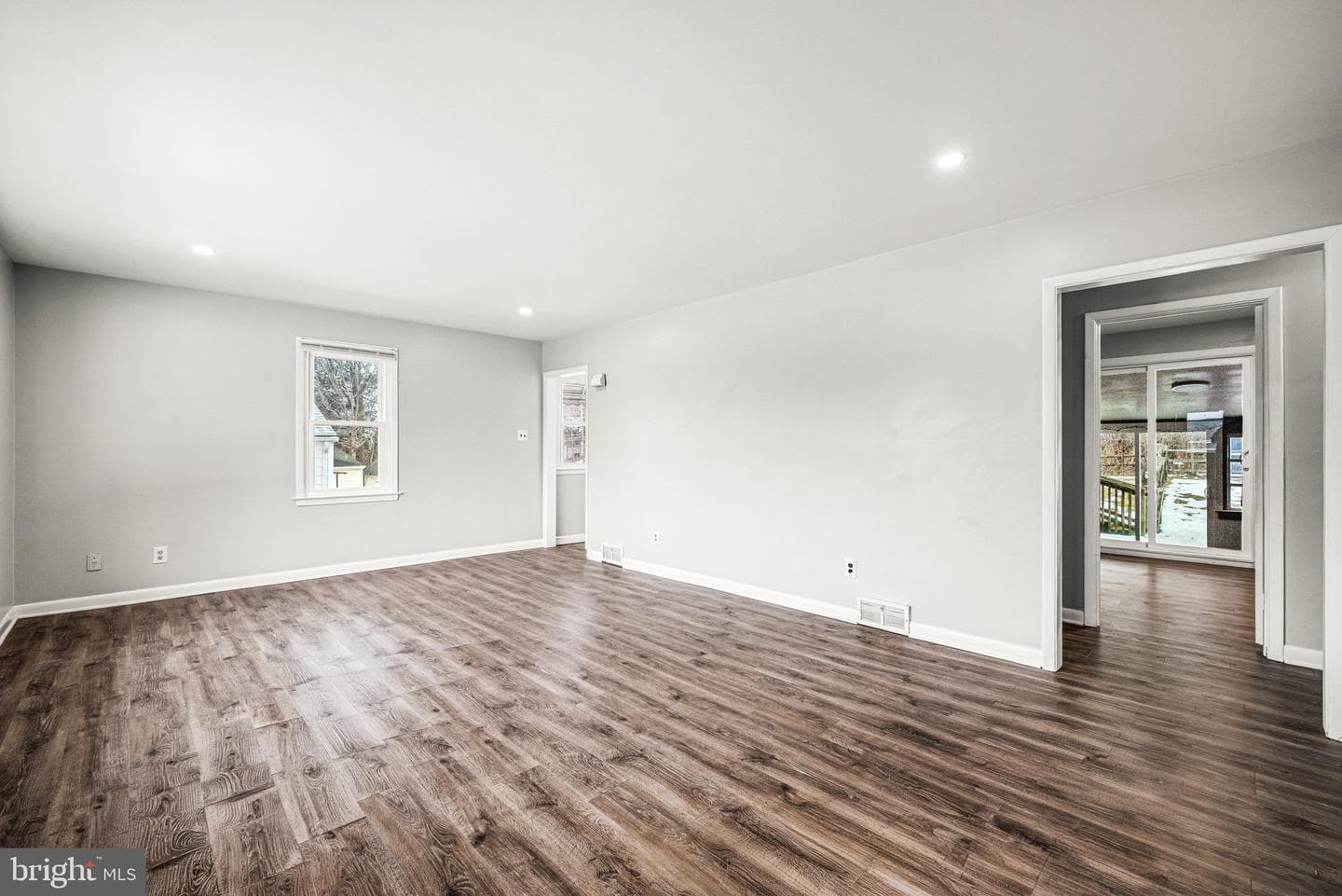 535 Kenview Avenue photo 12