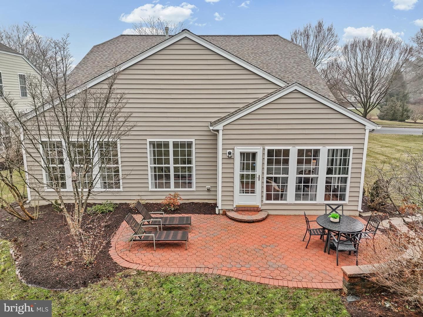403 Lilac Drive photo 33