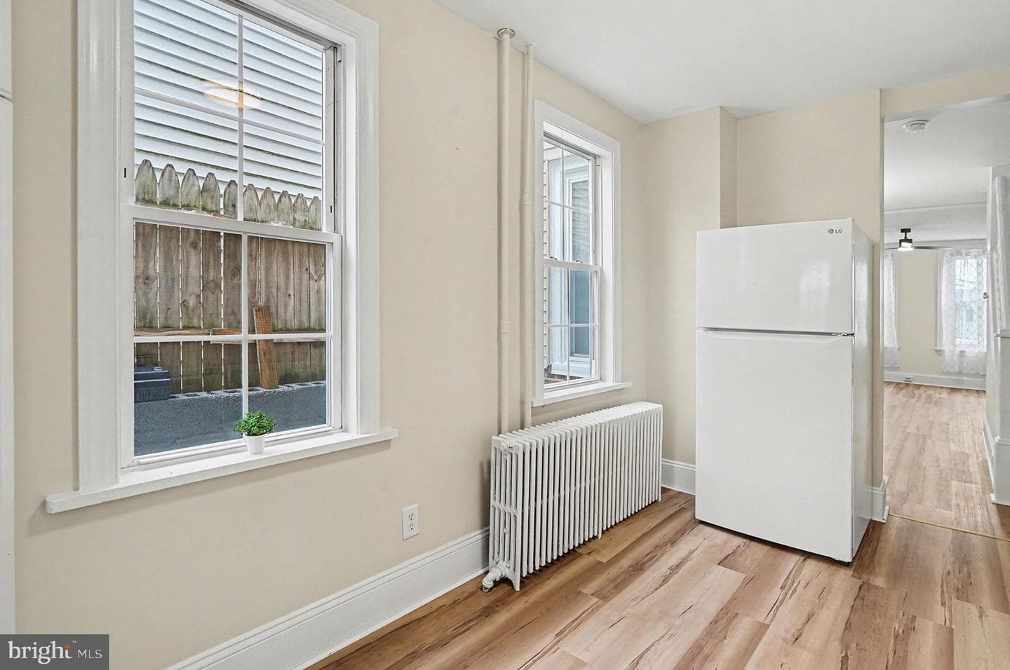 344 Grover Street photo 14