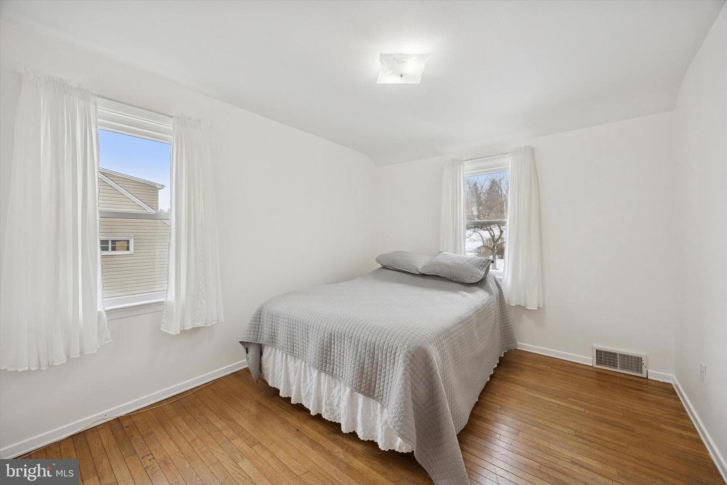 84 W Schuylkill Road photo 13