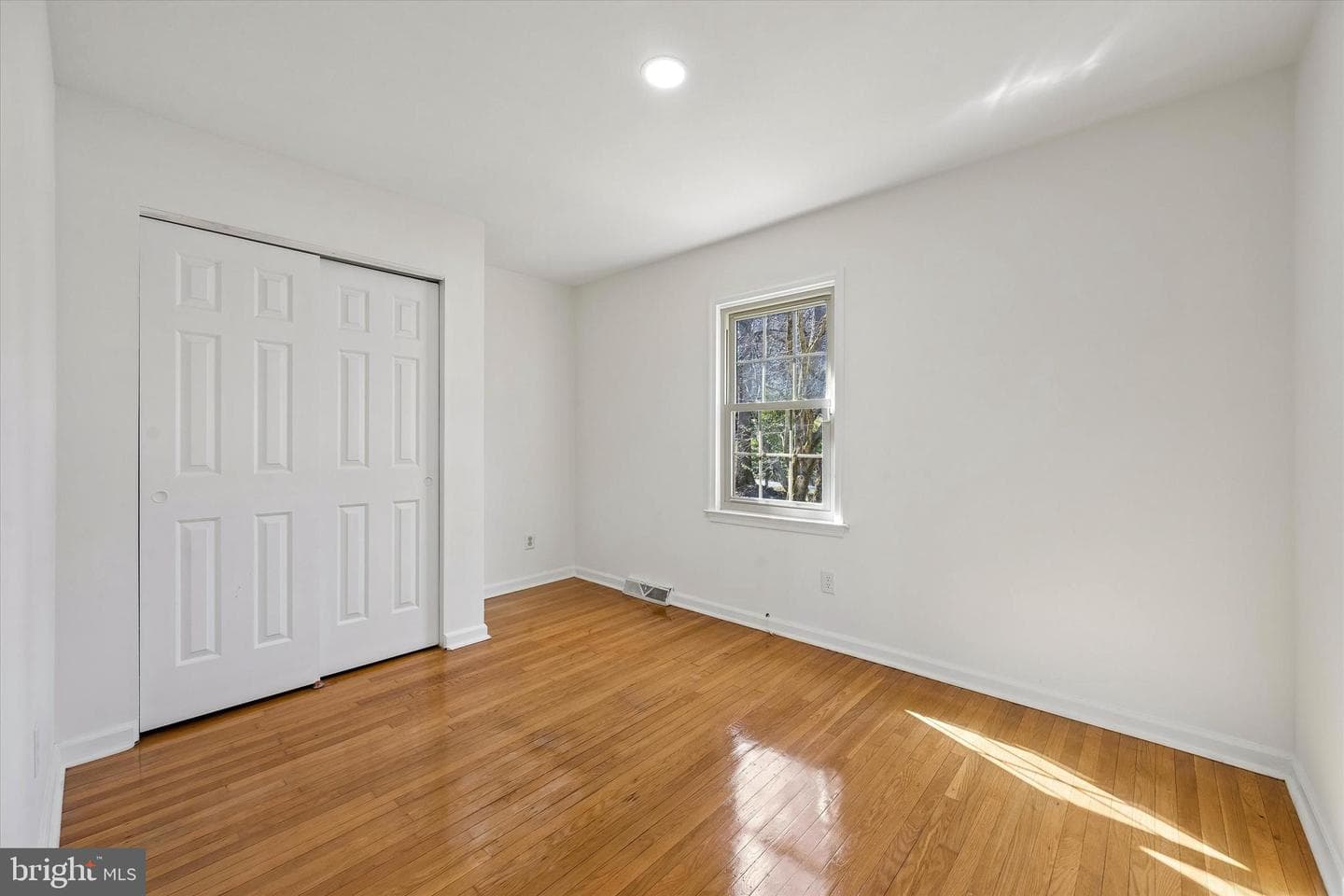 712 Wickersham Lane photo 26