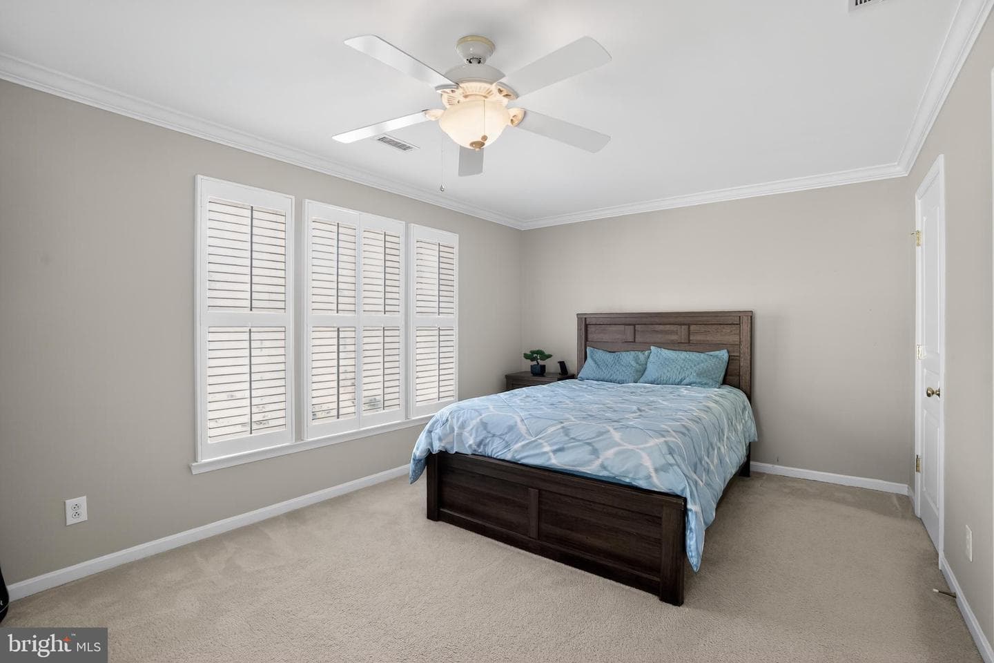 694 Churchill Road photo 36