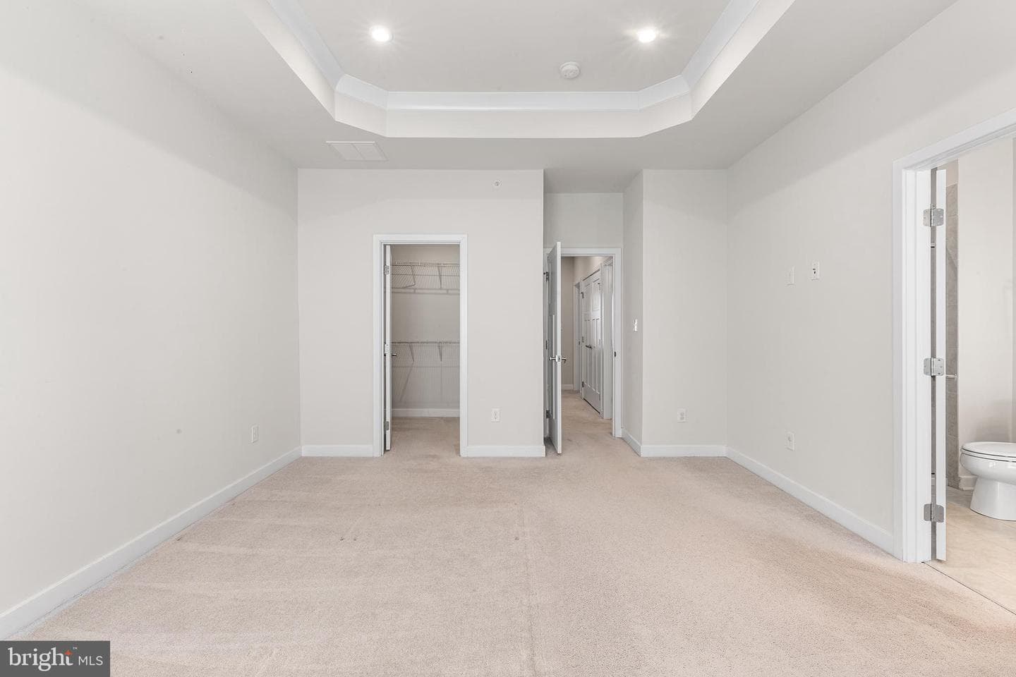 612 Holywell Drive photo 31