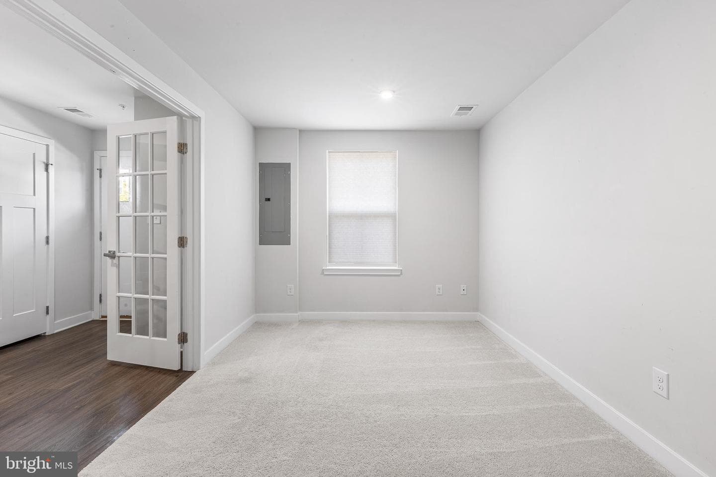 612 Holywell Drive photo 6