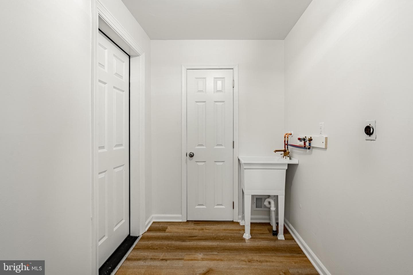 1223 Hawthorne Lane photo 42