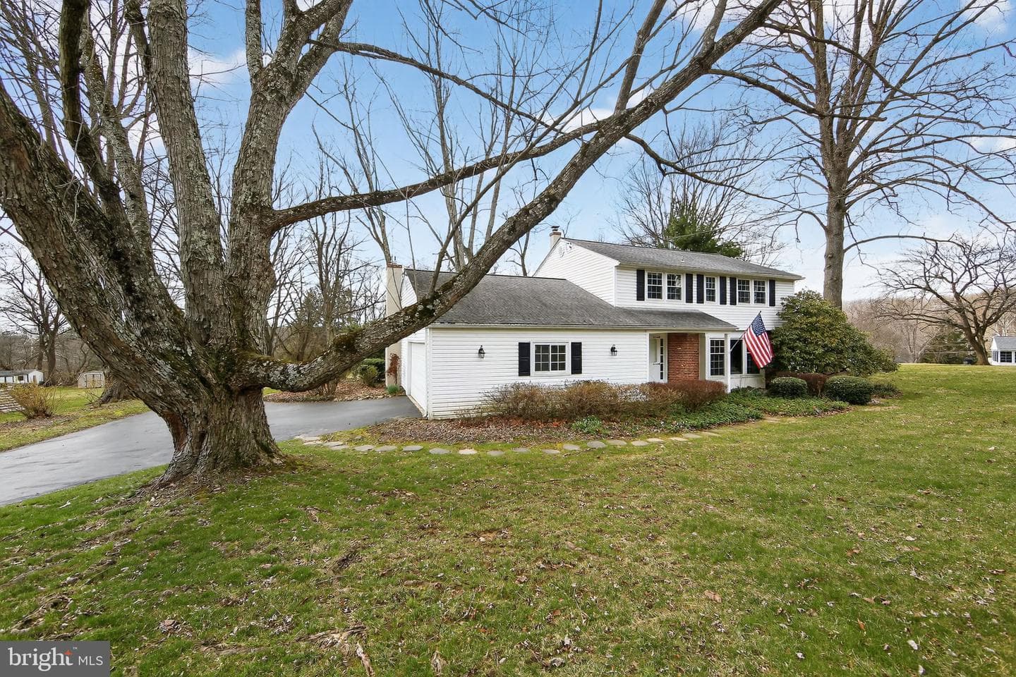 532 Westfield Drive photo 3