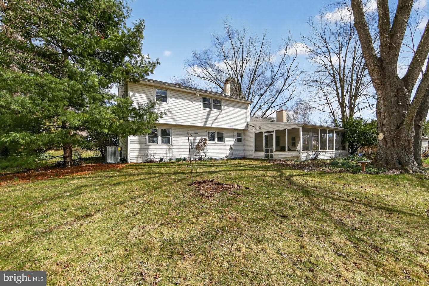 532 Westfield Drive photo 4