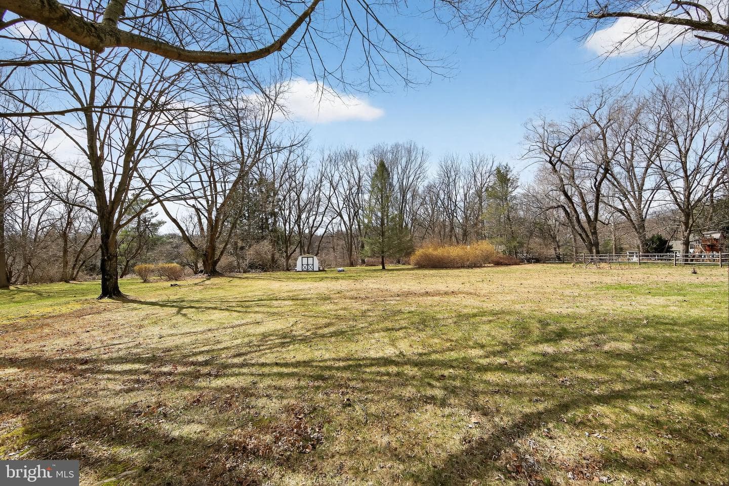 532 Westfield Drive photo 9