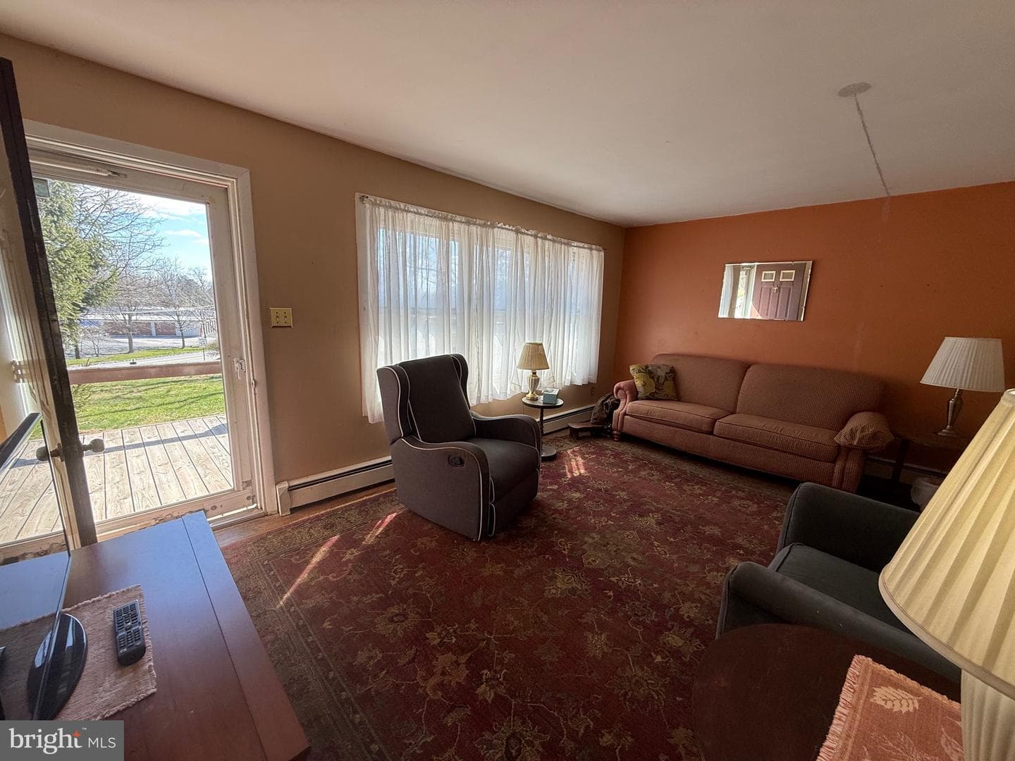 283 Kelton Road photo 9