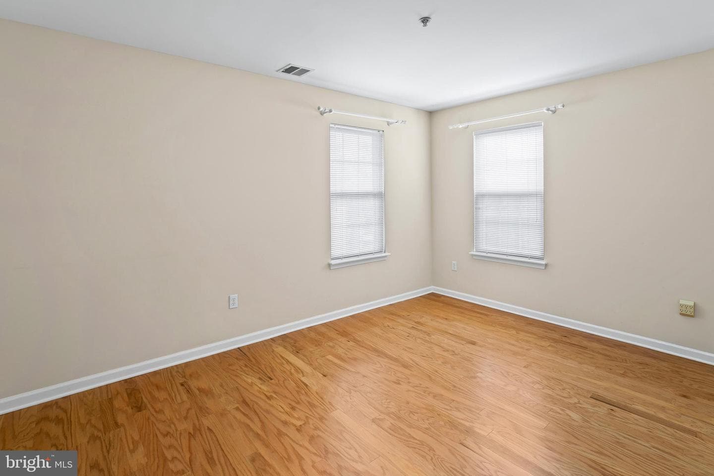 135 Village Way #5b photo 24