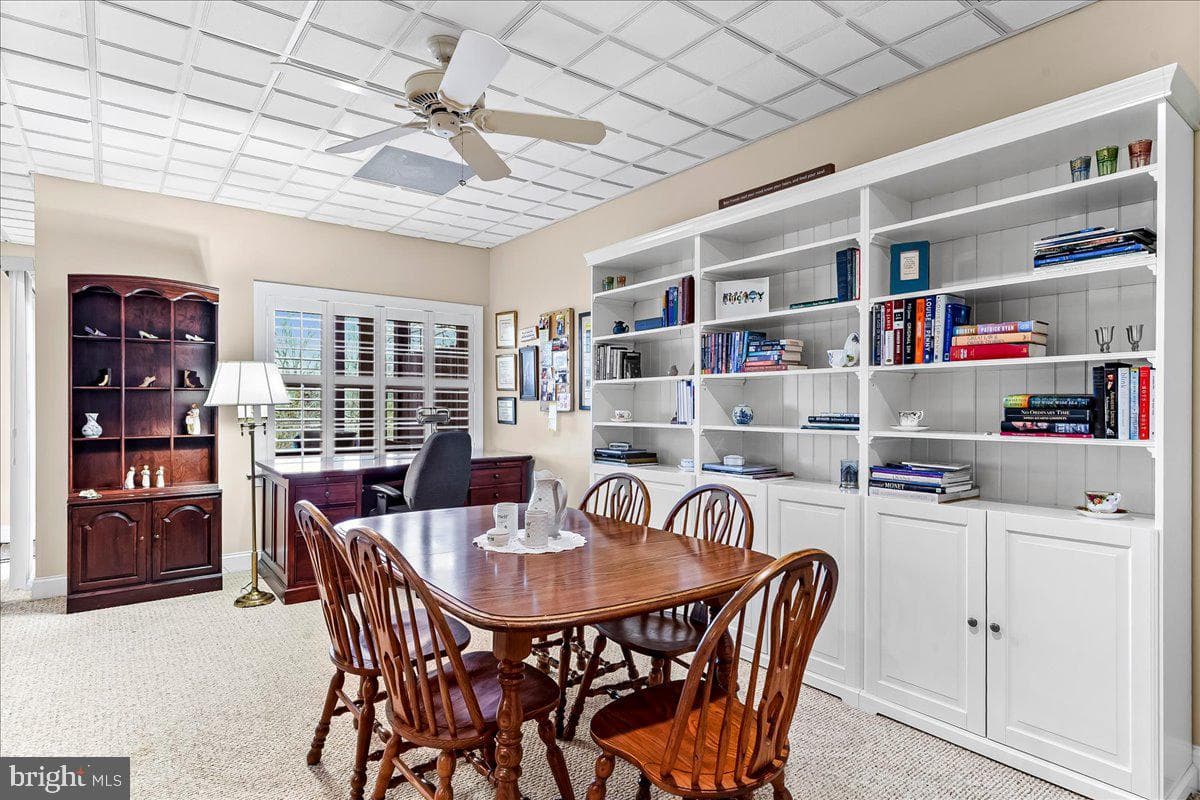 236 Greenbriar Drive photo 38