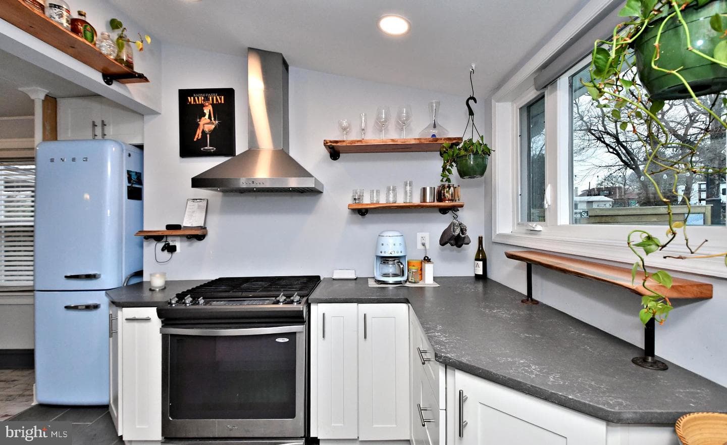 766 Starr Street photo 6