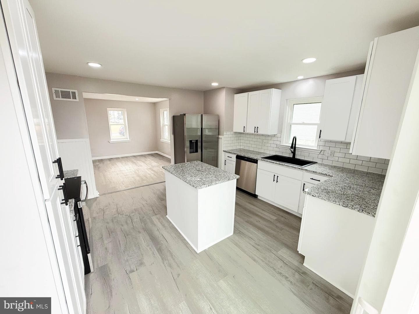 211 Pearl Street photo 5