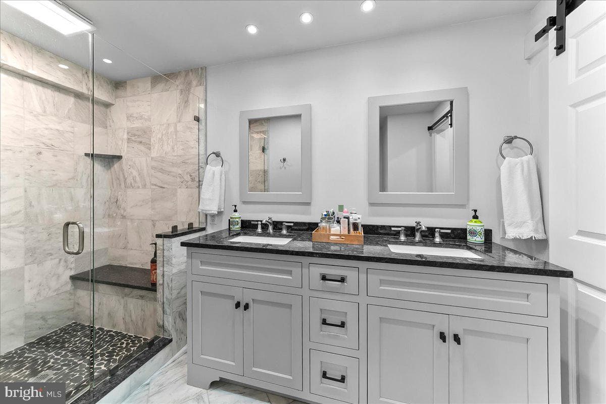 2563 Veronica Drive photo 39