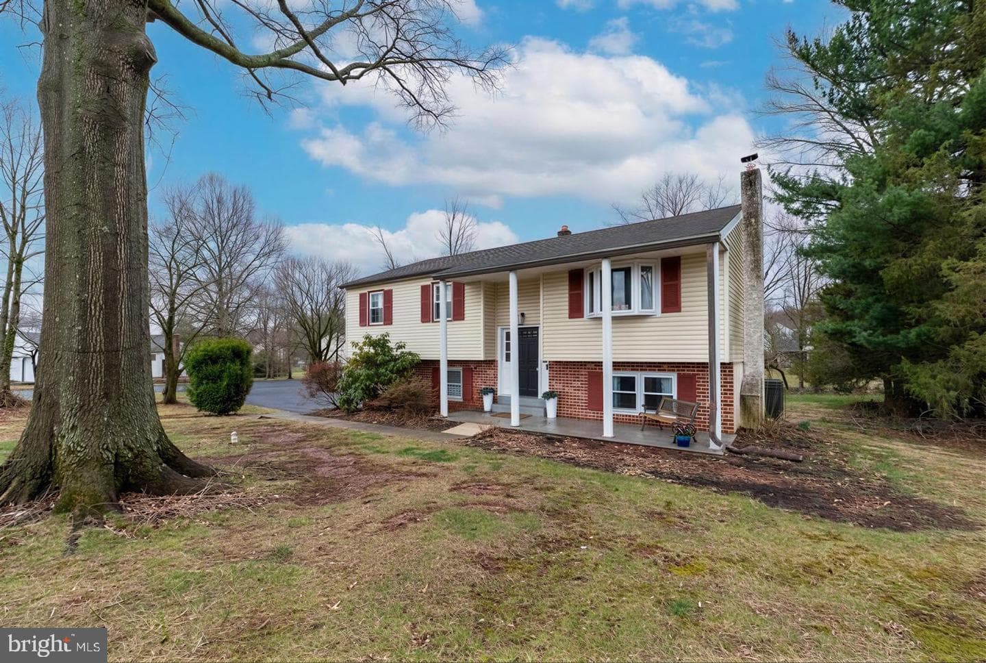 1227 Grandview Circle