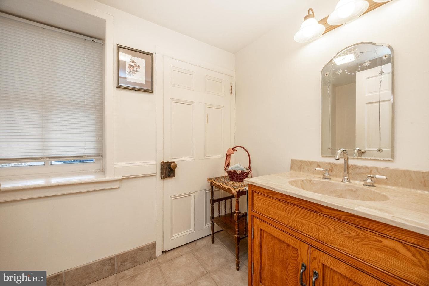 580 Reeds Road photo 12