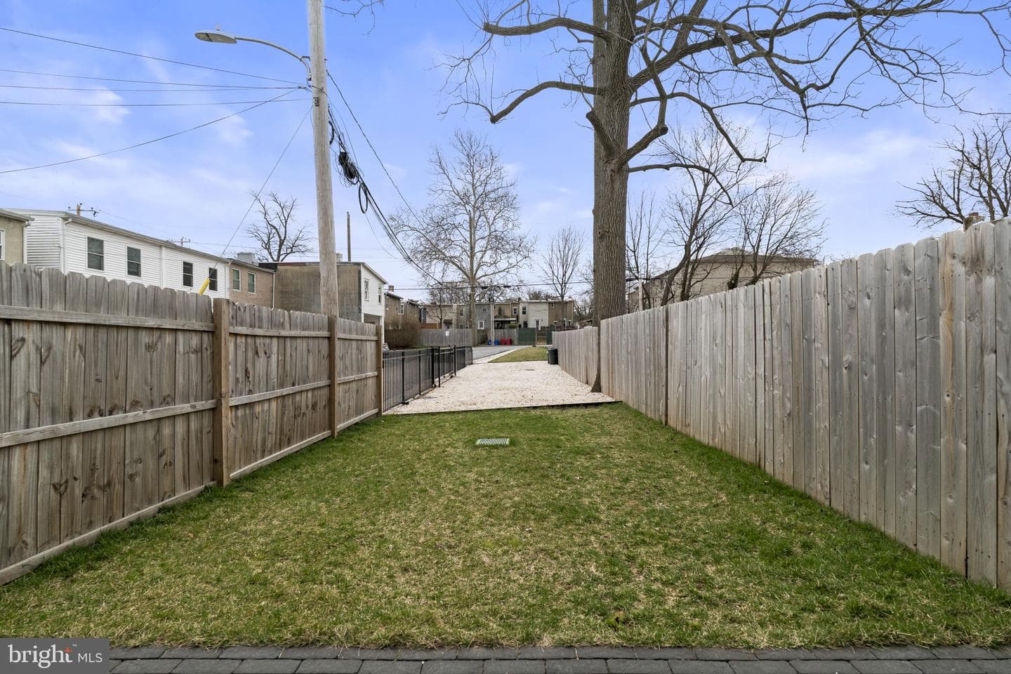 406 W Chestnut Street photo 29