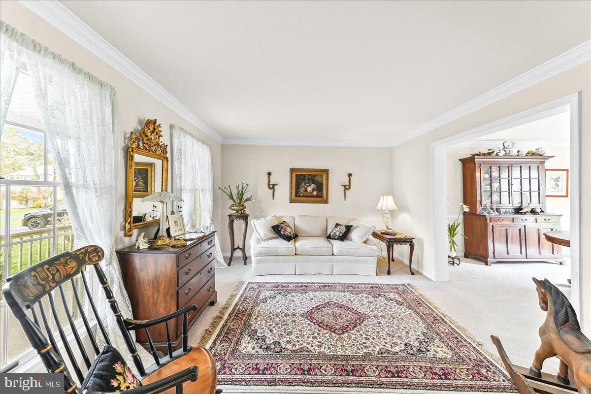 203 Balmoral Circle photo 8