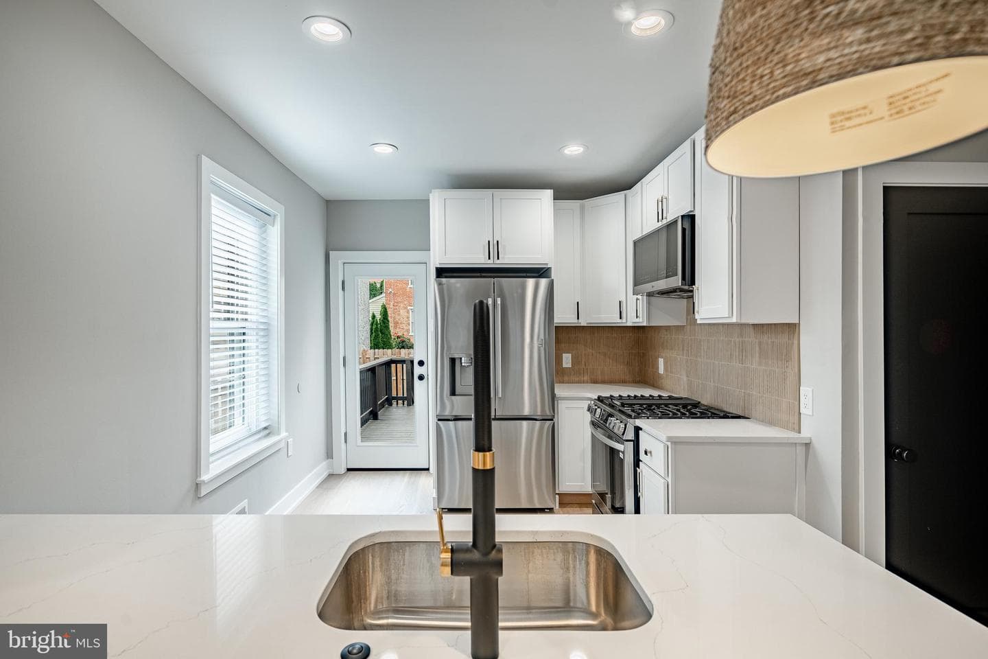 303 W Washington Street photo 13