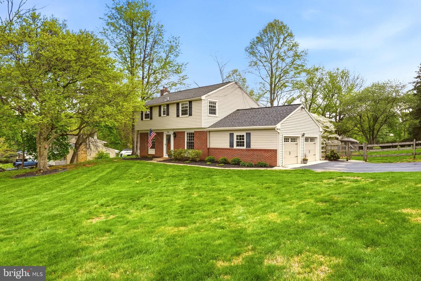 932 Tyson Drive photo 2
