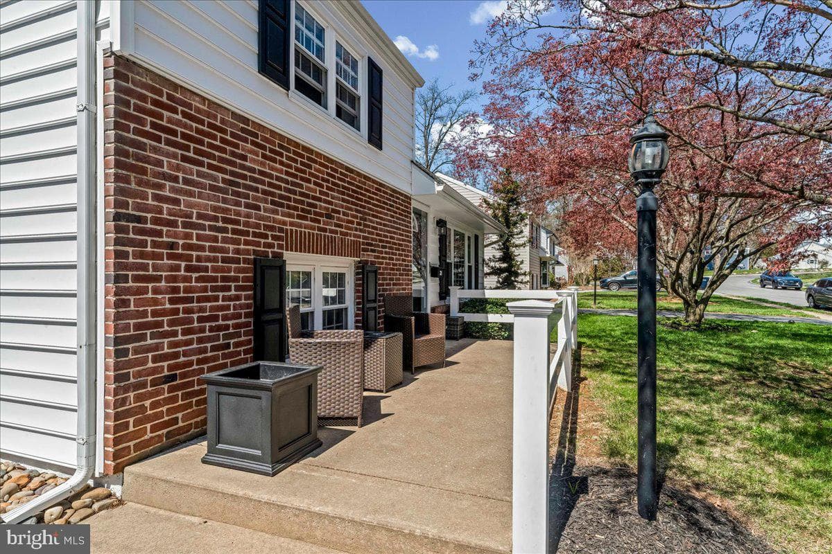 26 Greentree Lane photo 4