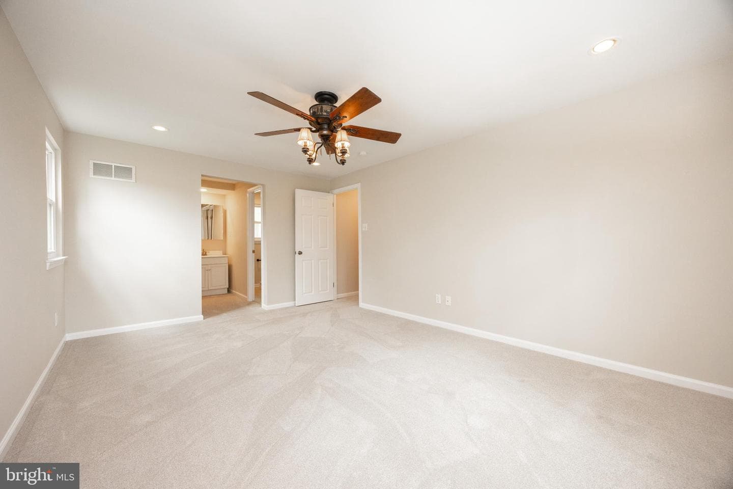 401 Baker Lane photo 24