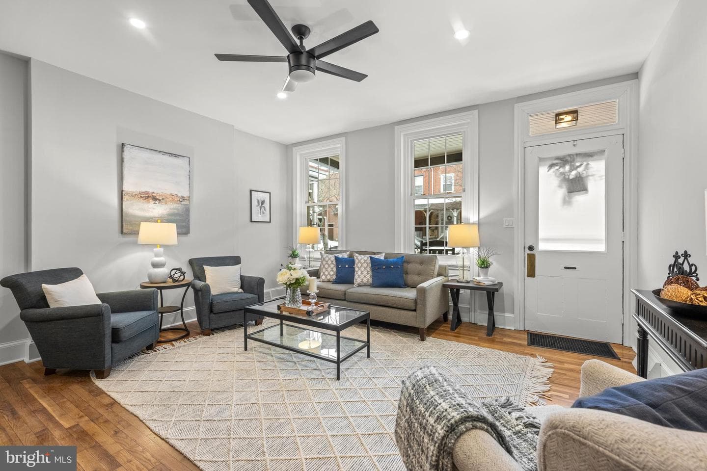 222 W Barnard Street photo 6
