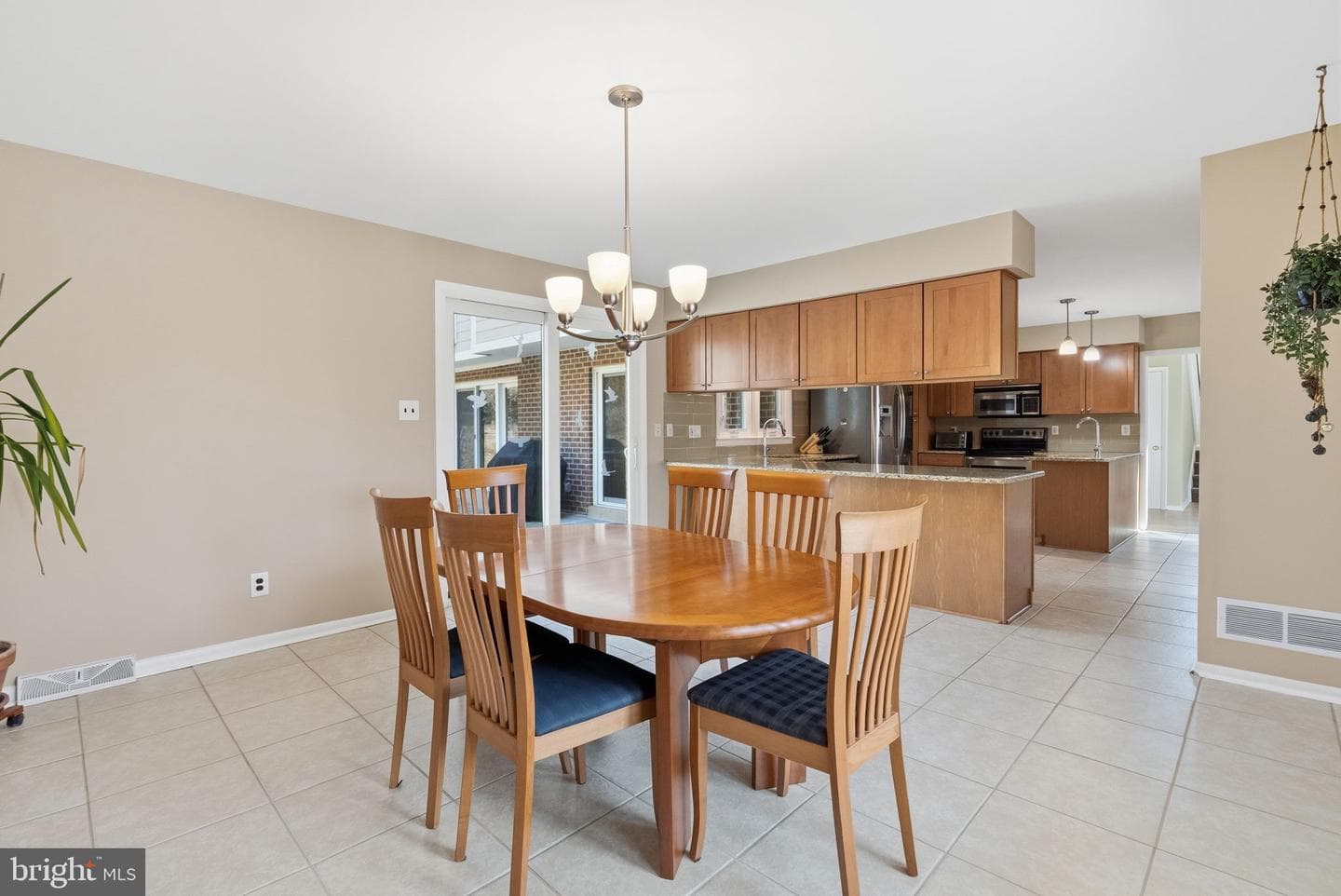 1561 Tanglewood photo 16