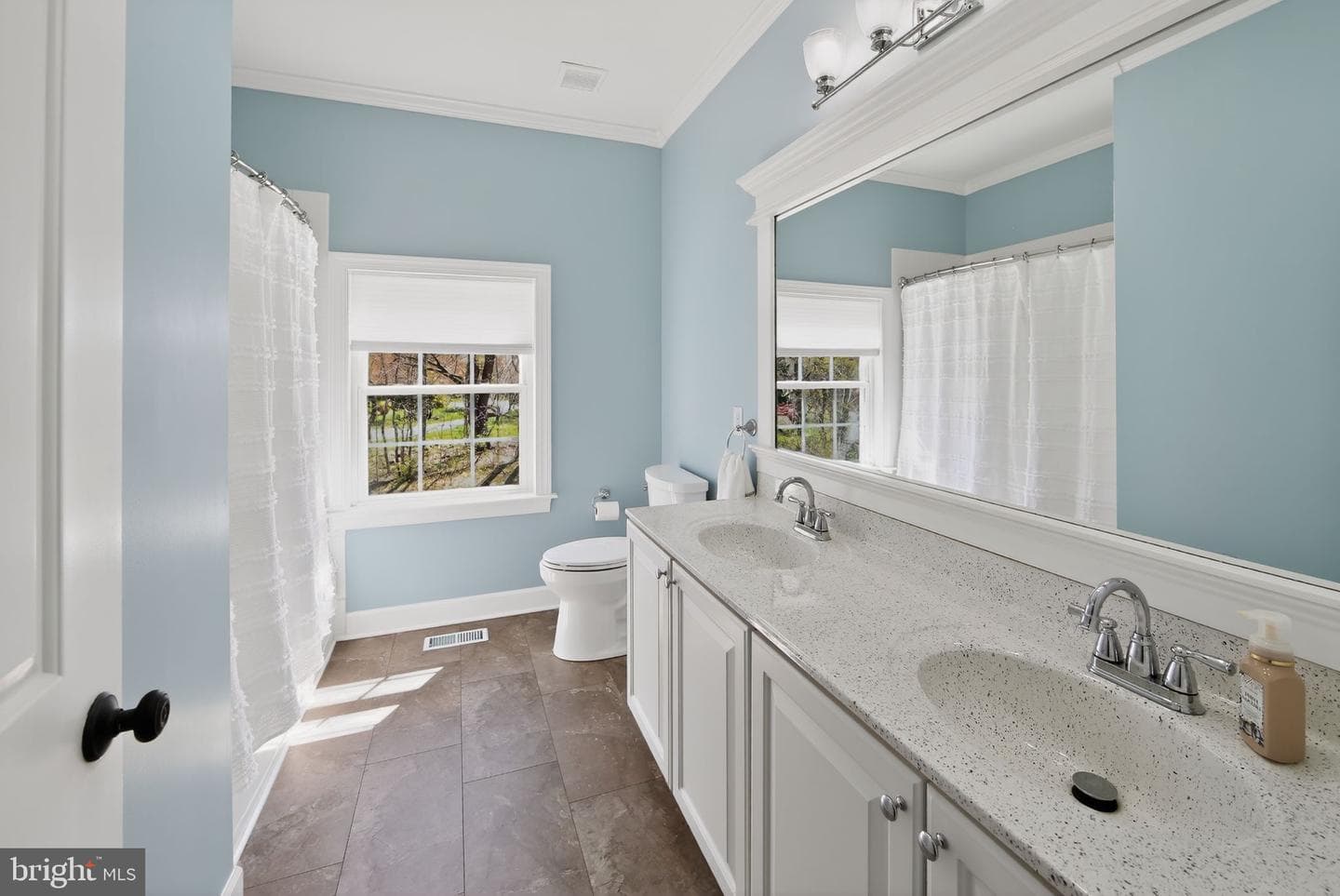 19 Steepleview Drive photo 36