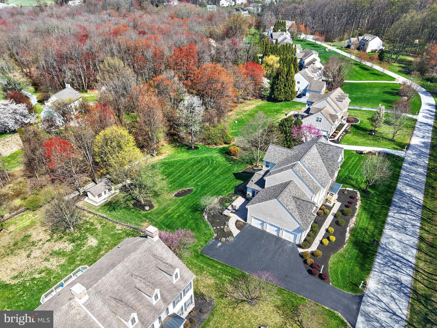 19 Steepleview Drive photo 42