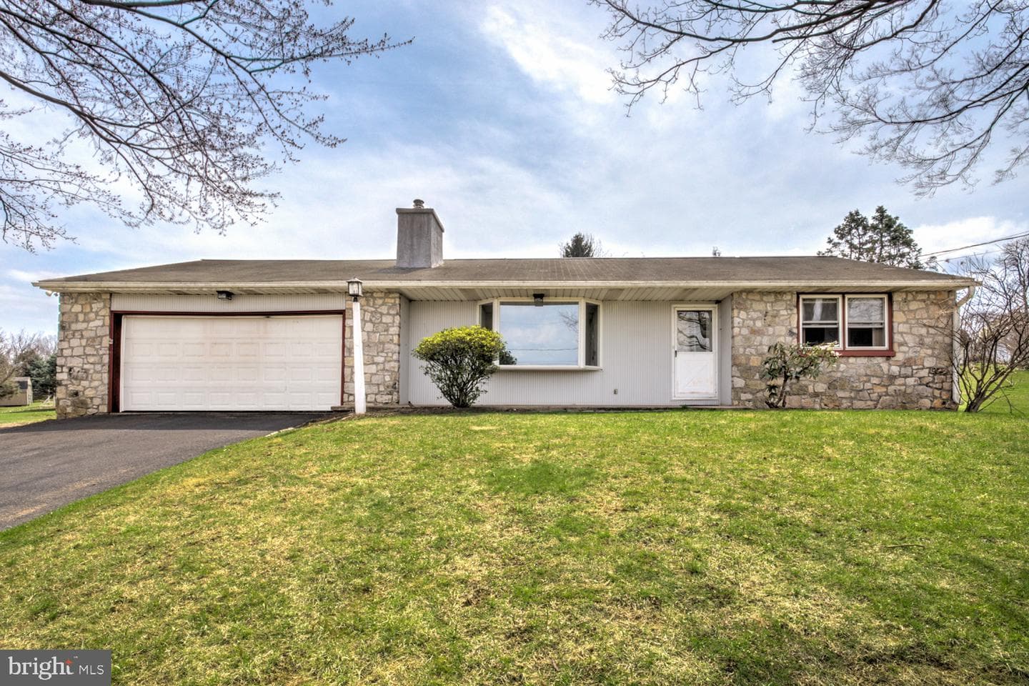 640 Meadow Drive photo 3